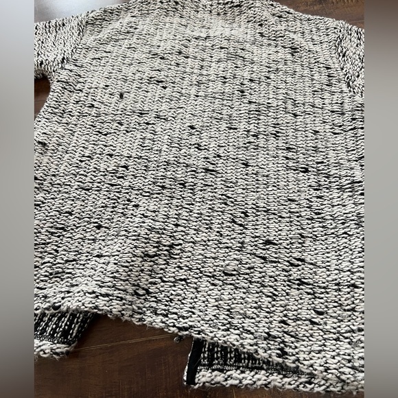 Forever 21 Knitted Cardigan - Picture 5 of 8